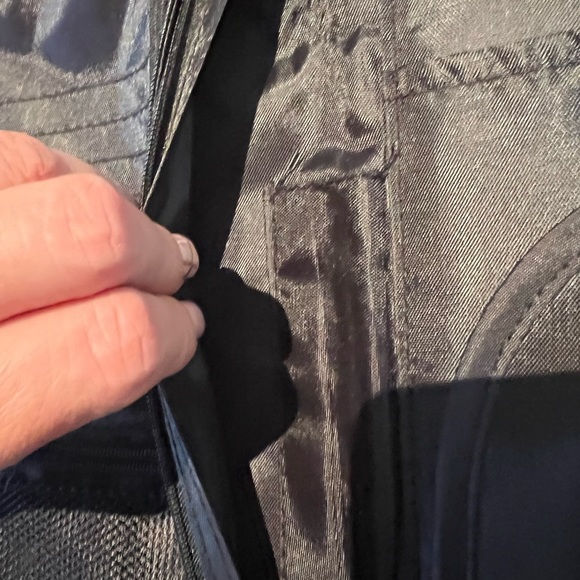 Black passport holder - Picture 8 of 11